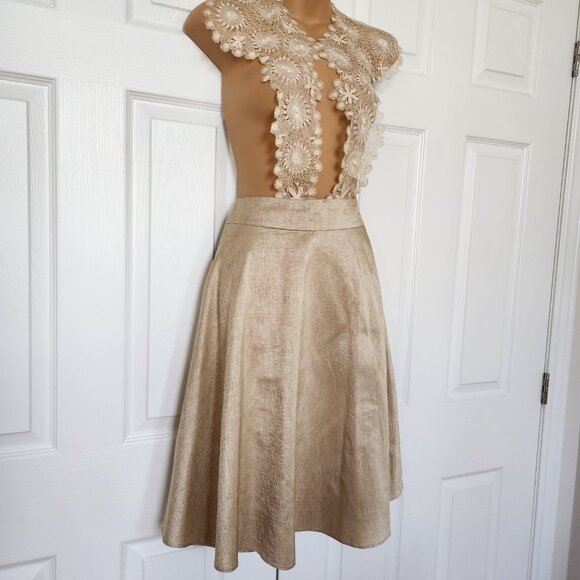 BANANA REPUBLIC WOMENS SKIRT SZ 2 GOLD TONE SILK  HALF CIRCLE - Picture 2 of 10
